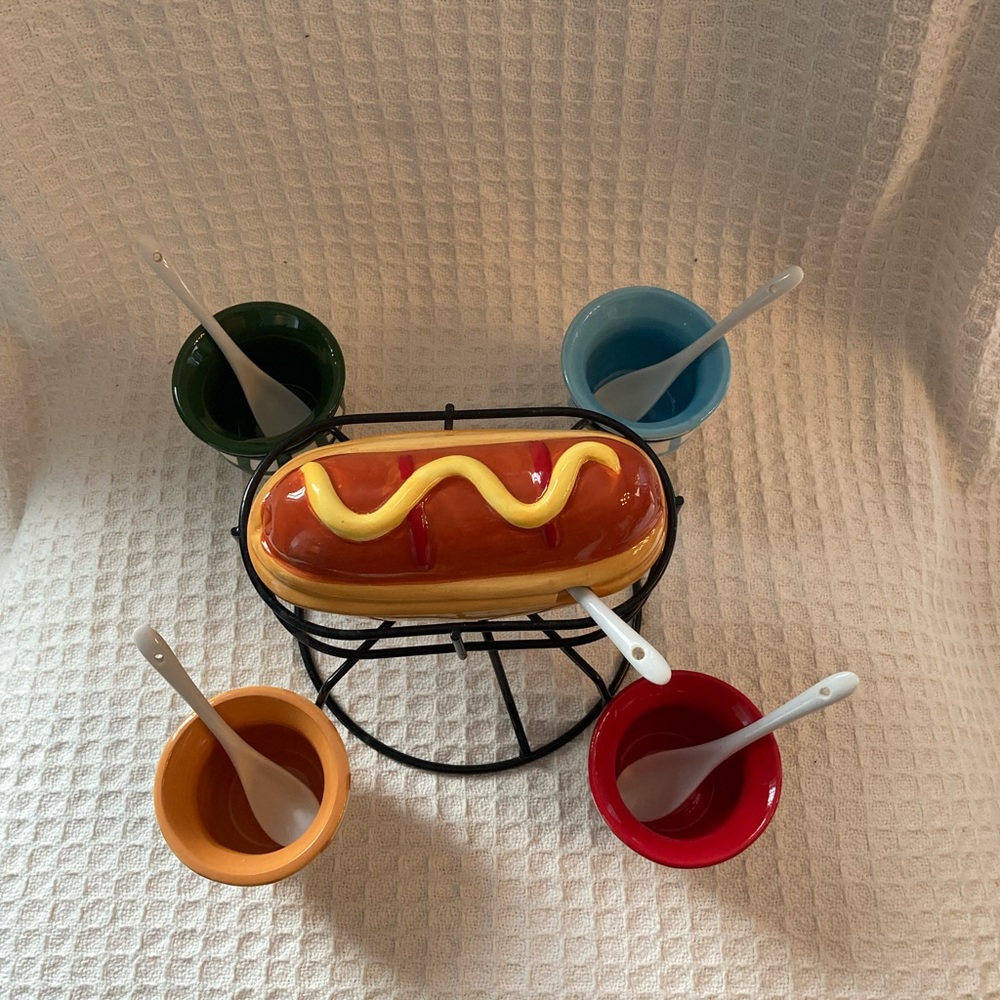 Pier 1 Spinning Hotdog Condiment Serving Set - Picture 1 of 10